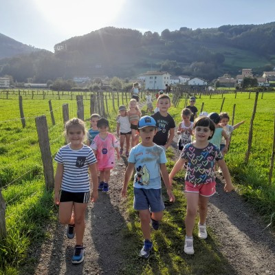 PASEOAN BITARTEAN.jpg